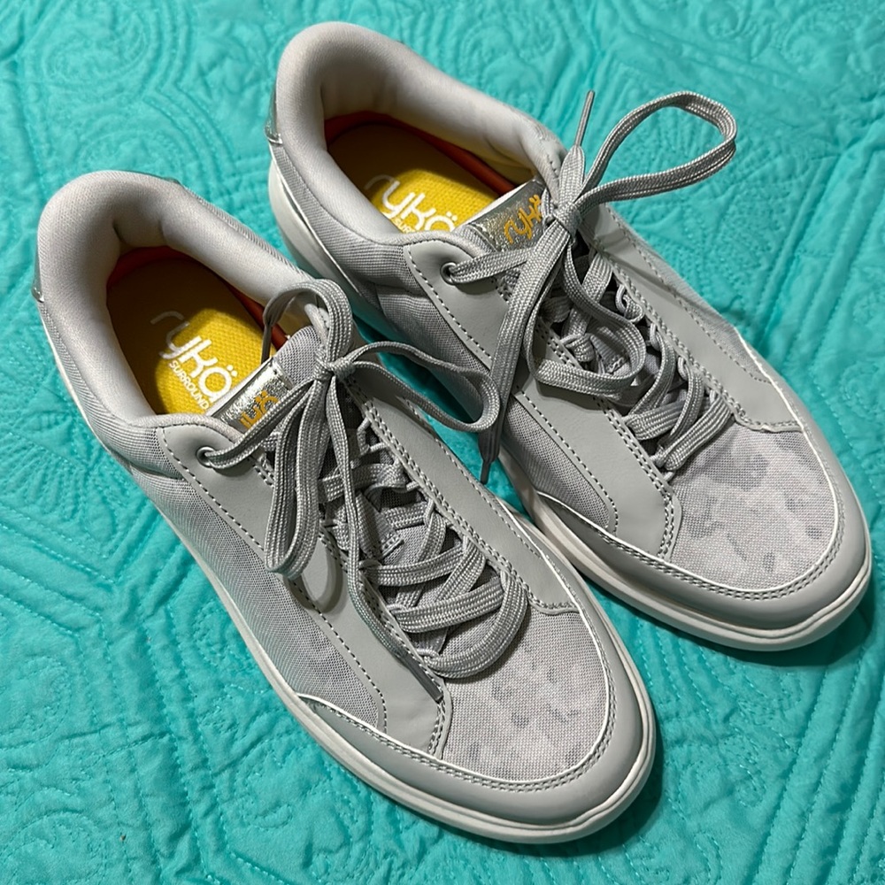 Ryka Vapor Gray Astrid Walking Shoe, Size 8